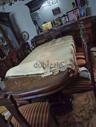 غرفه صالون في حاله ممتازه سفره و نيش و بوفيه السعر قابل للتفاوض المريح