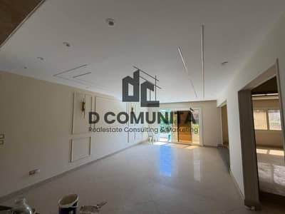 شقة سكنية للإيجار في كمبوند المصراوية بالمطبخ والتكيفات - موقع متميز بالتجمع الخامس بالقرب من كل الخدمات