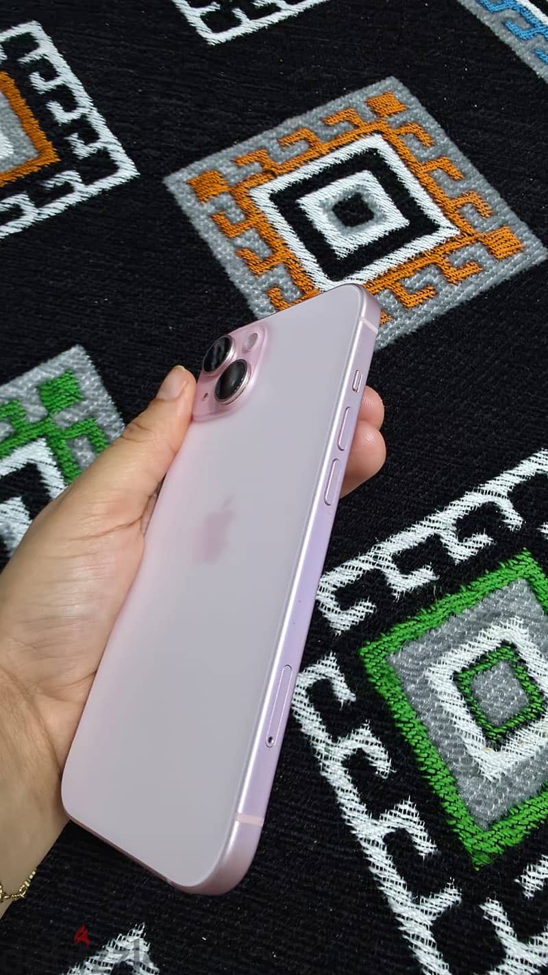 Apple - iPhone 15 2