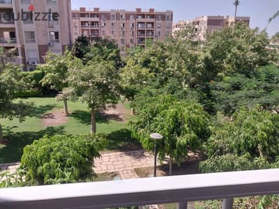 Apartment for sale 96 square meters garden, special finishing at a price of 4,950.    b7