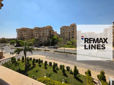 For sale an apartment of 208 sqm in Madinaty B2 - special finishing first residence and a very distinctive location in front of the club and services immediate delivery
