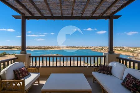 شاليه فاخرغرفتين مجهز بالتكييفات بإطلاله بحر كامله في احدث طرح في الجونه | بتقسيط على 5 سنين بأقل مقدم