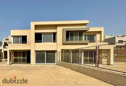 إستلام الفورى توين هاوس فى جولف فيوز من بالم هيلز بجانب ذا كراون وبى اكس Golf Views Palm Hills