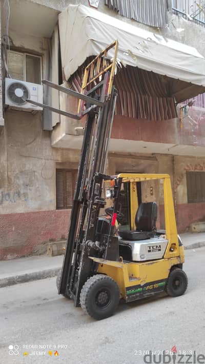 كلارك TCM ابو تقل اسود طن ونص  بحالة جيدة