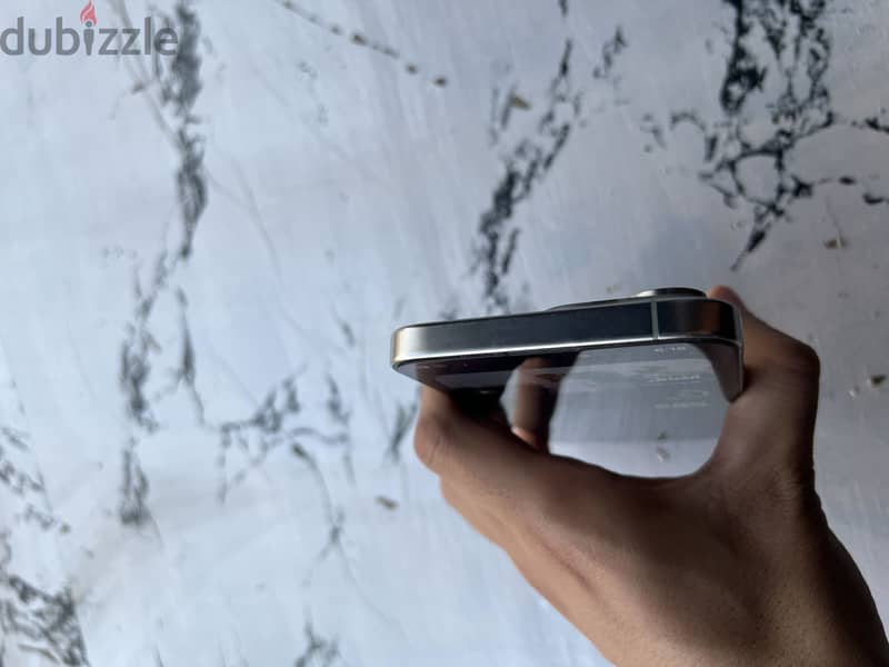 iPhone 15 pro max 2