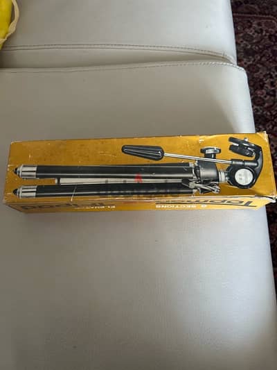 Topman E8 tripod