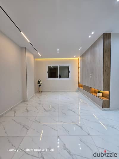 Apartment behind the side 125 meters the third gate