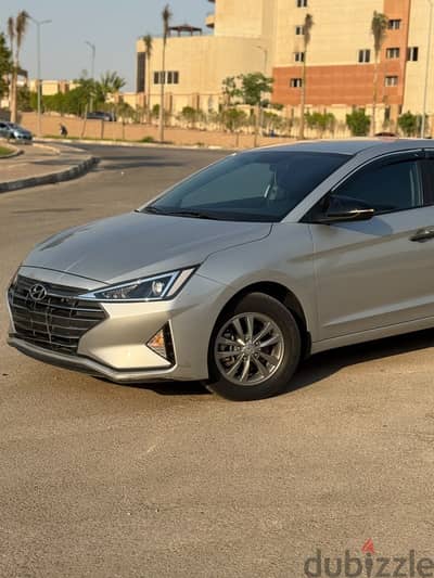 Hyundai Elantra 2025 فابريكا بالكامل