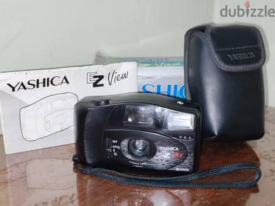 Yashica EZ View اليابانية بحالة ممتازة مع الكرتونة