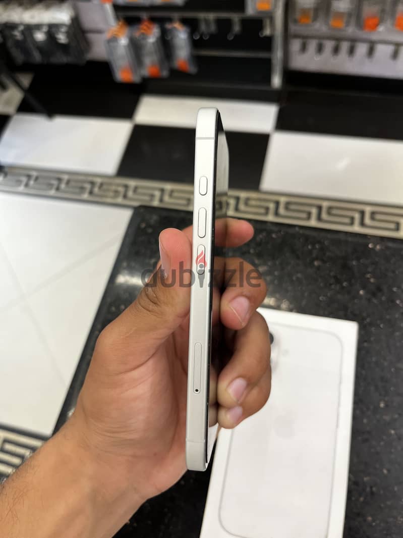Apple - iPhone 16 3