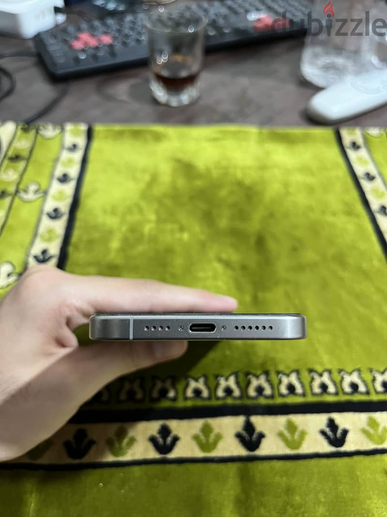 iPhone 15 pro max 5