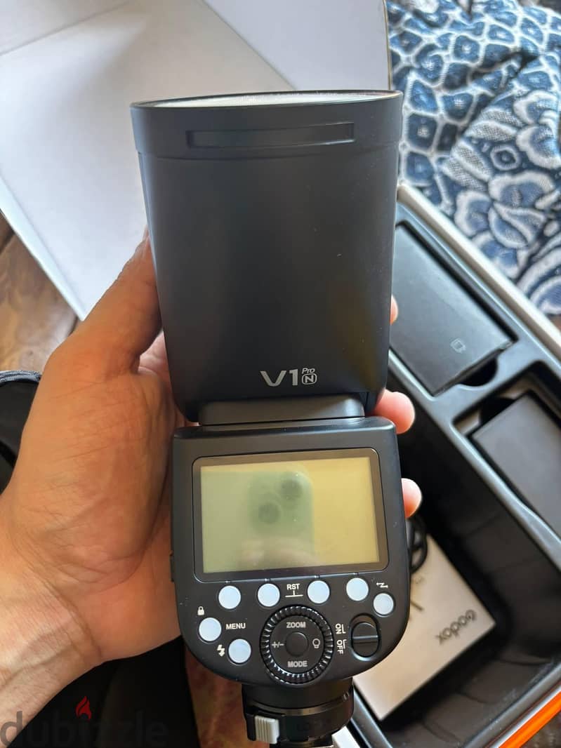 V1 pro Nikon 2