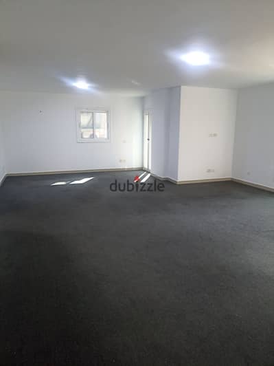 Office for rent in Heliopolis, main street, area 380 meters, administrative license, 5 minutes to Nasr City, Sheraton, and 15 minutes to the Compound