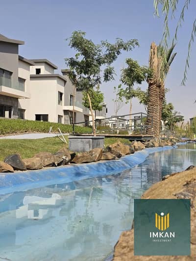 ready to move villa with 34% cash discount very prime location