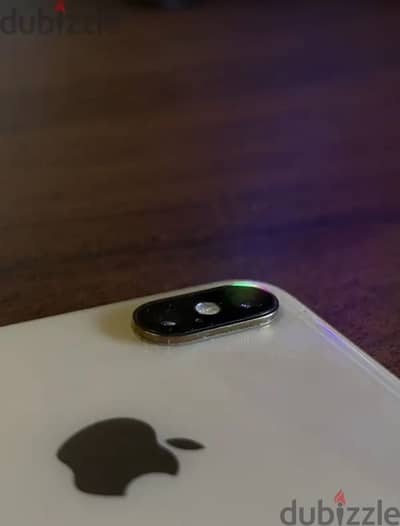 iPhone XS 256gb 100% battery خط في الشاشه