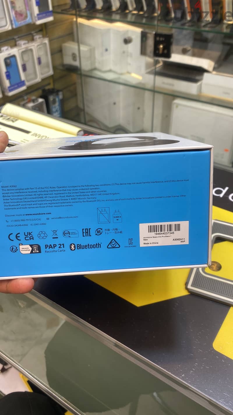 Anker Space One Pro Wireless Over 1