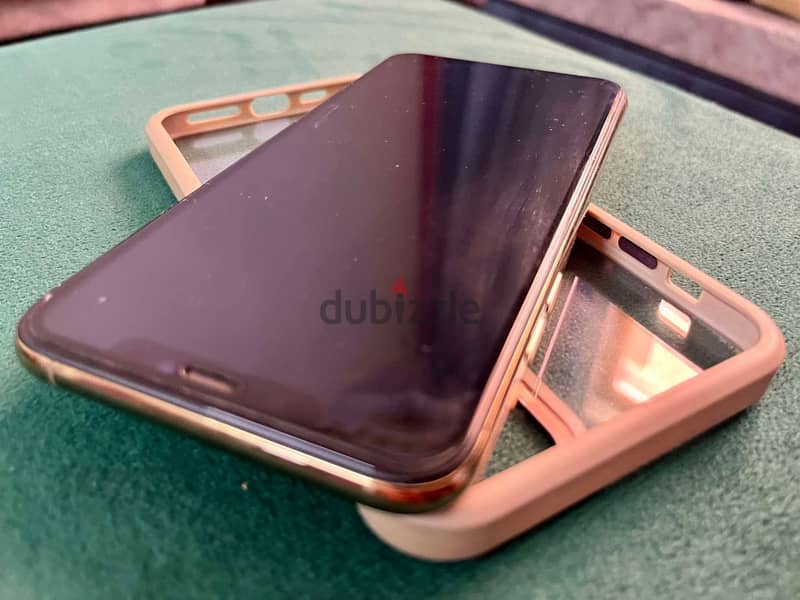 Apple - iPhone 11 Pro Max 1