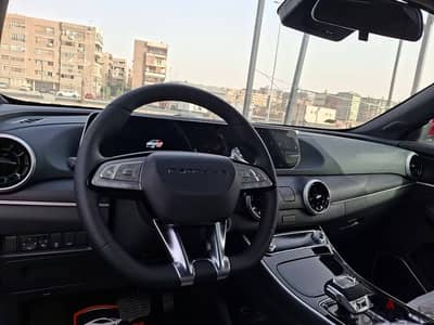 للإيجار اليومى او الشهرى بالسائق