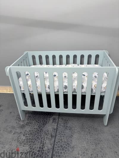 Blue soft baby crib