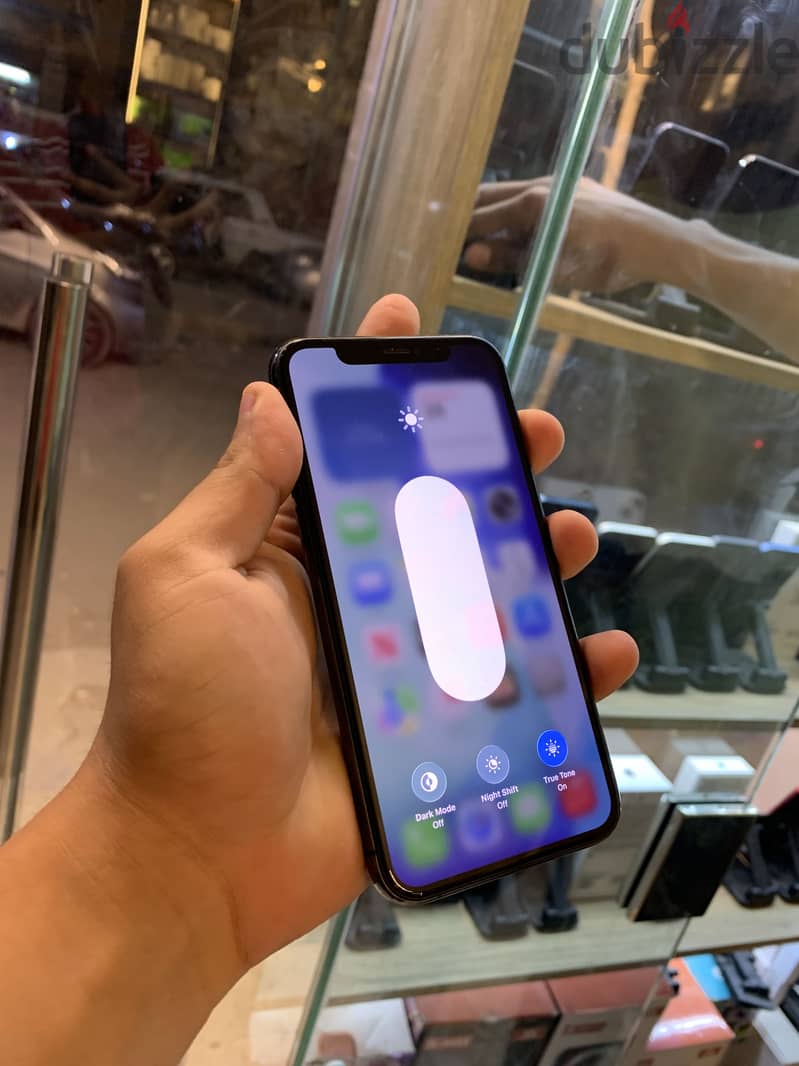 Apple - iPhone 11 Pro 6