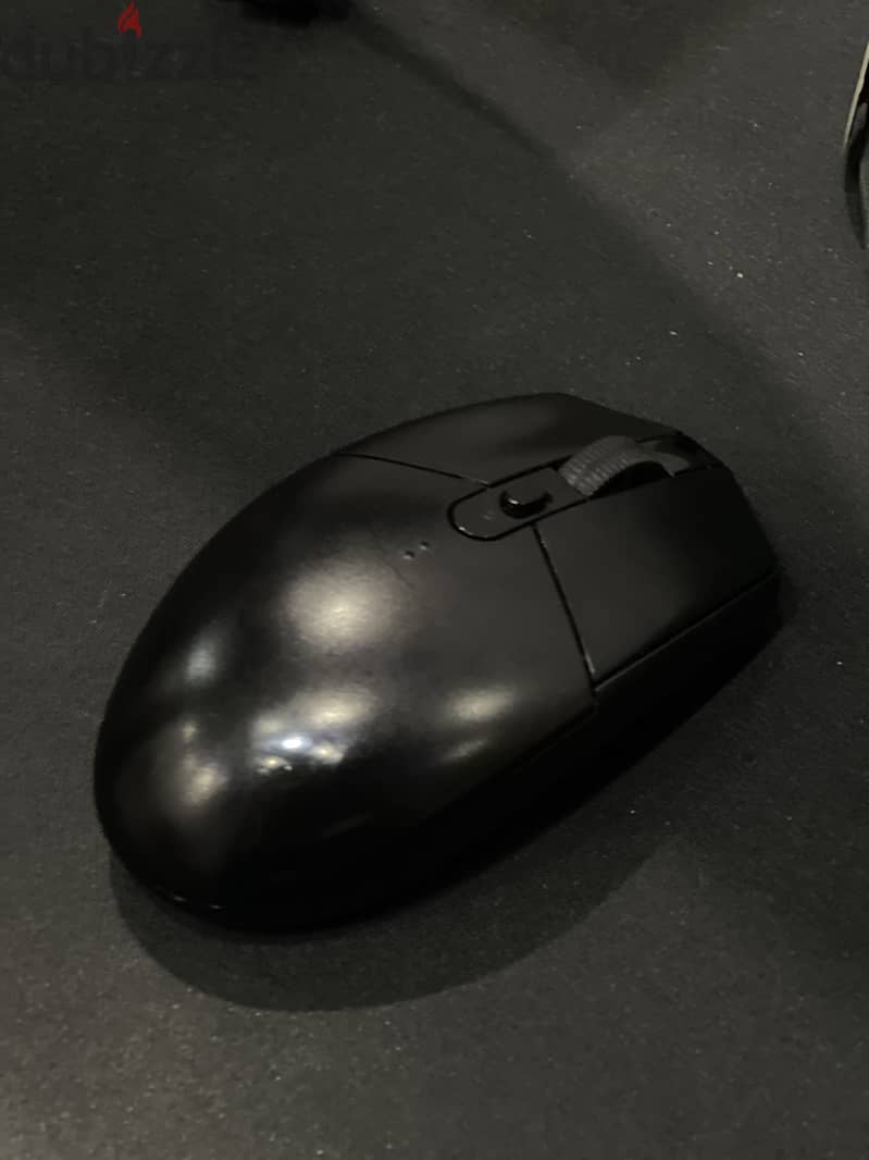 G305 mouse 1