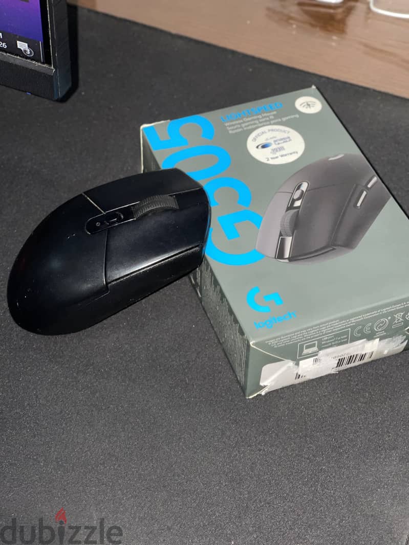G305 mouse 2