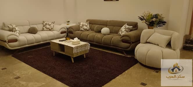 شقه مفروشه فندقيه رائعه 255متر  بشارع انور المفتي اول عباس العقاد مكيفه بالكامل معقمه انترنت مجاني ايجار يومي وشهري من المالك مباشره