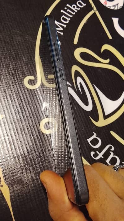 للبيع