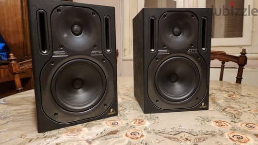 Behringer Truth 2030a Studio monitors