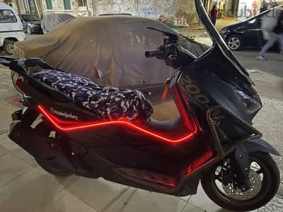 SCOTER N max 200cc