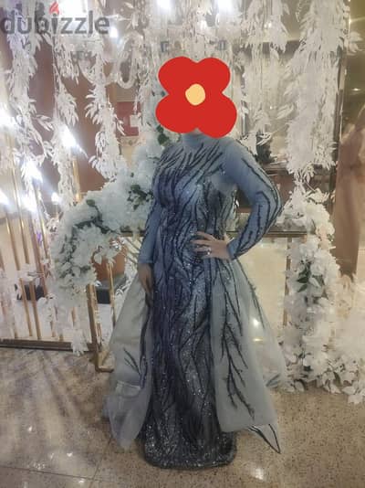فستان حالته جديده