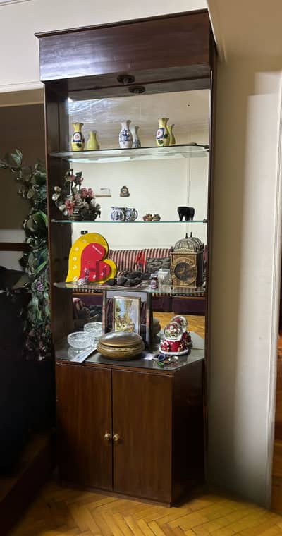 بوفية و مكتبة