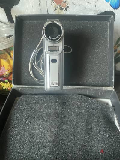 كاميرا ديجيتال DVD 7000