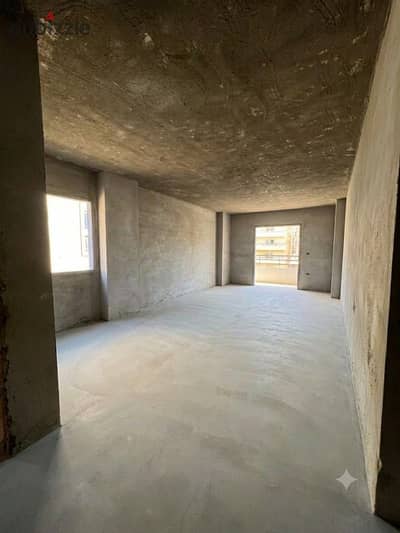 شقة للبيع شارع الجامعة الحديثة الرئيسي الهضبة الوسطى المقطم