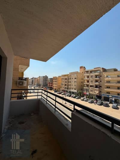 شقة للبيع شارع الجامعة الحديثة الرئيسي الهضبة الوسطى المقطم
