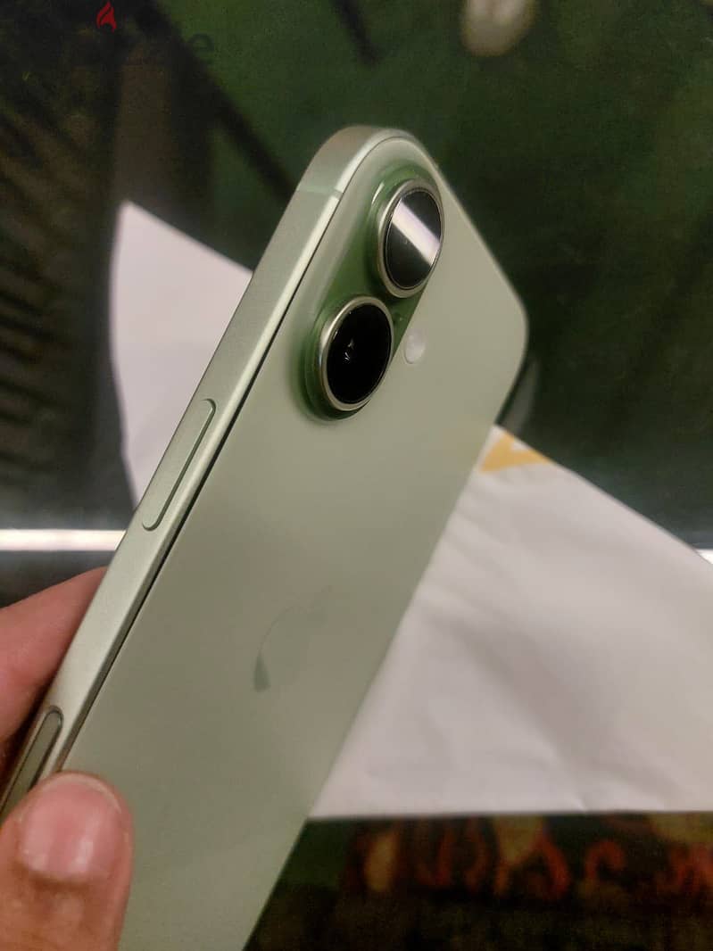 Apple - iPhone 17 2