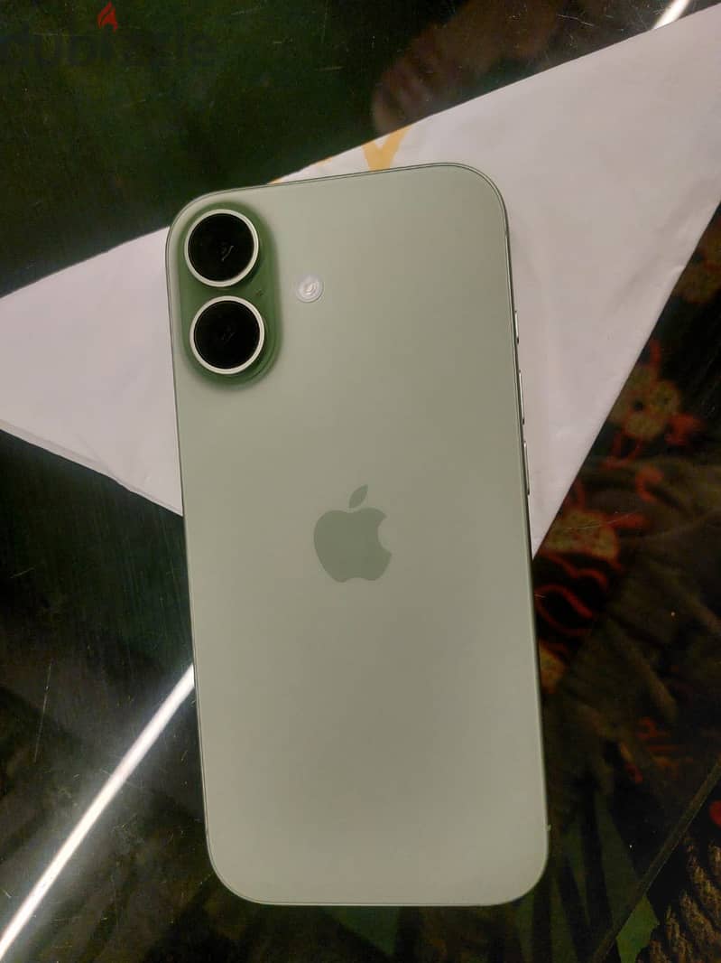 Apple - iPhone 17 3