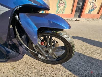 Sym sr اسكوتر