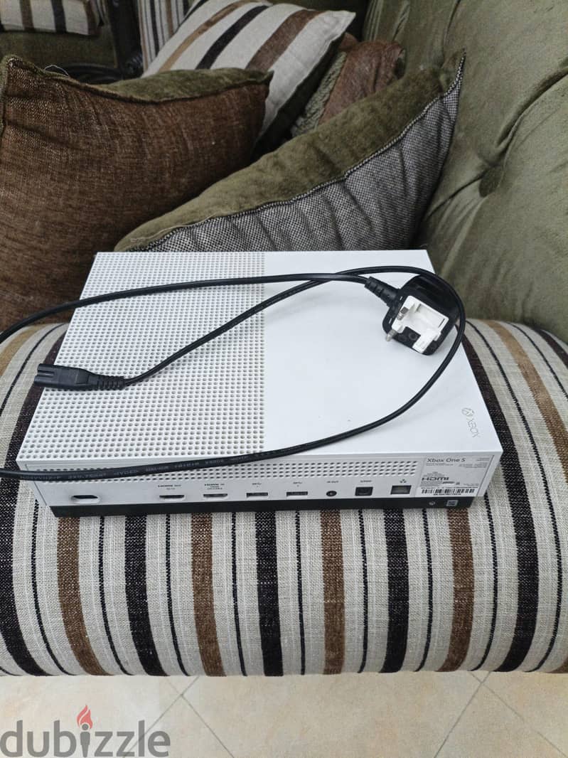 Xbox 1 s 3