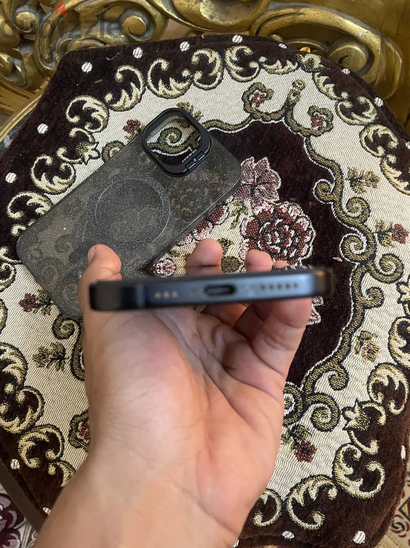 Apple - iPhone 15 5