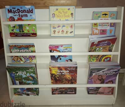 للبيع مكتبة أطفال (مونتيسوري) بحالة ممتازة