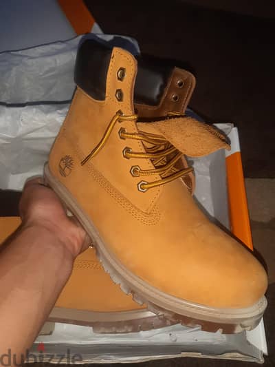 تيمبرلاند للبيع مقاس 42 timberland