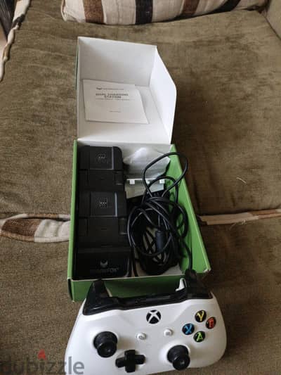 دراع Xbox 1 s بطريتان مع شحن مع سلك هديه