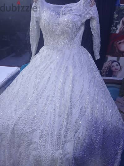 فستان زفاف مستعمل بحالة جيدة