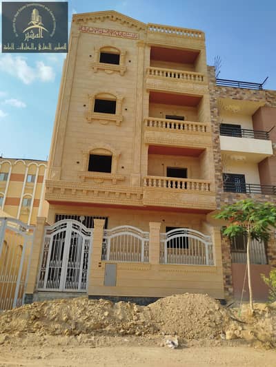 عمارة 209 متر حى سادس مجاورة تالتة على فاصل الخدمات