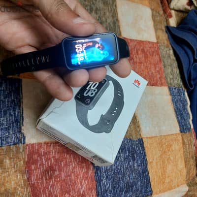 ساعة هواوي باند 10 (Huawei Band 10) الأصلية - بحالة الزيرو بالعلبة