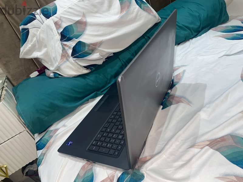 Dell Precision 7760 3