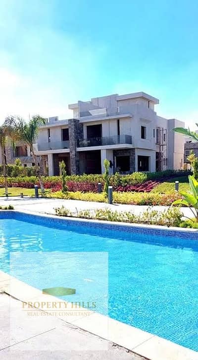 عاين واستلم فورا الفيلا جاهزه في أكتوبر امام الأهرامات