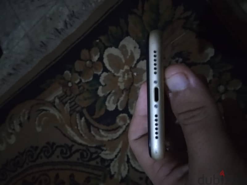 Iphone xr 4