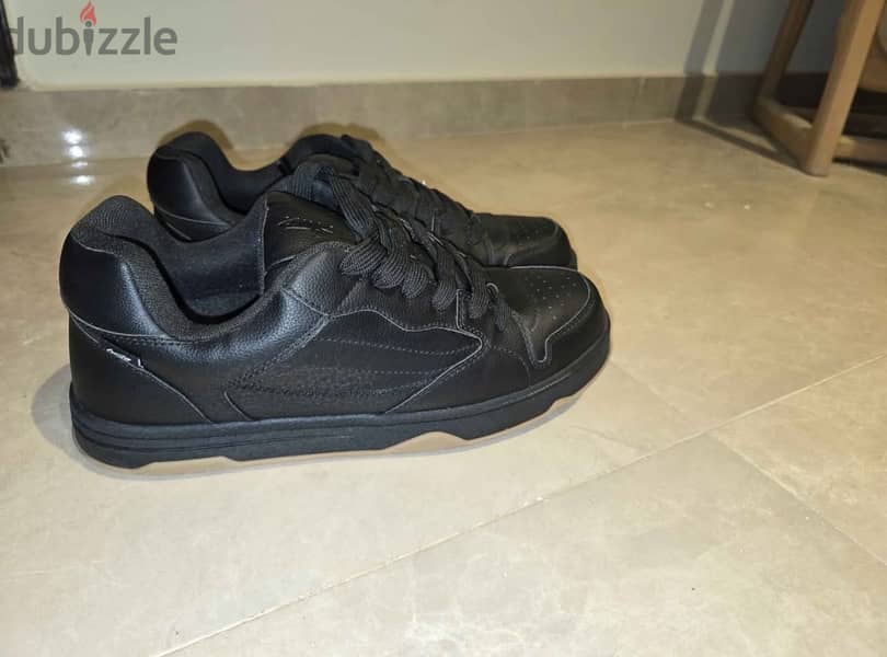 Black shoes 1
